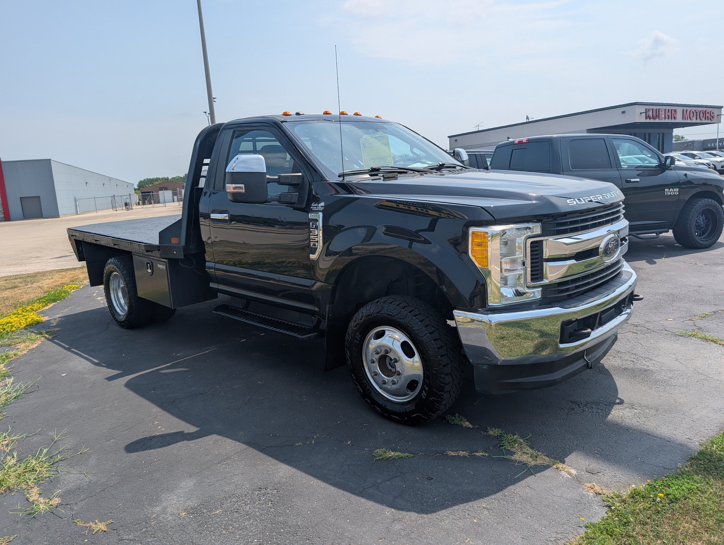 ford f-350 super duty chassis cab 2017 1FDRF3H65HEF21550 image ford f-350 super duty chassis cab 2017 1FDRF3H65HEF21550 image